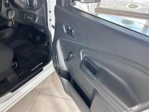 Toyota Vitz 1.0 - Image 7