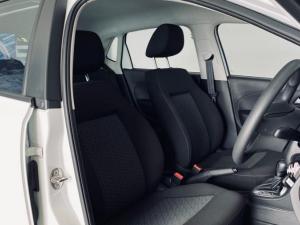 Volkswagen Polo Vivo hatch 1.6 Life - Image 7