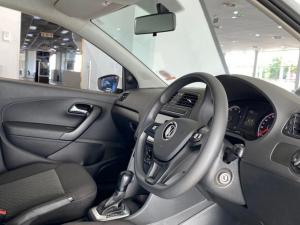 Volkswagen Polo Vivo hatch 1.6 Life - Image 8
