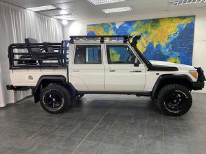 Toyota Land Cruiser 79 4.5D-4D V8 double cab LX - Image 4