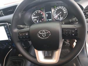 Toyota Hilux 2.4GD-6 double cab Raider manual - Image 8
