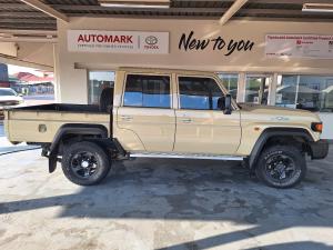 Toyota Land Cruiser 79 2.8GD-6 double cab auto - Image 3