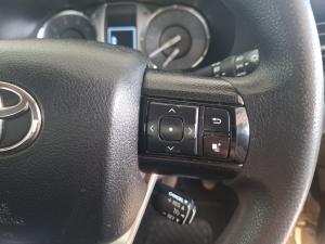 Toyota Hilux 2.4GD-6 single cab Raider manual - Image 10