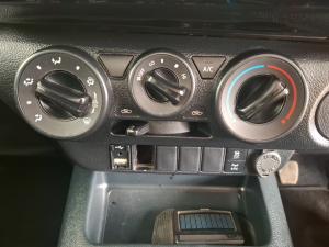 Toyota Hilux 2.4GD-6 single cab Raider manual - Image 14