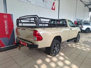 Toyota Hilux 2.4GD-6 single cab Raider manual - Image 2