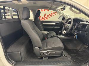 Toyota Hilux 2.4GD-6 Xtra cab Raider auto - Image 15