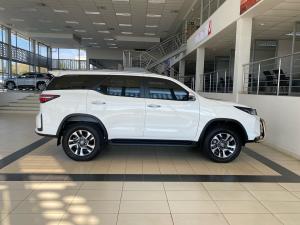 Toyota Fortuner 2.8GD-6 48V 4x4 VX - Image 3