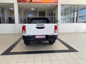 Toyota Hilux 2.4GD-6 double cab 4x4 Raider manual - Image 5