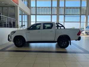 Toyota Hilux 2.4GD-6 double cab 4x4 Raider manual - Image 15