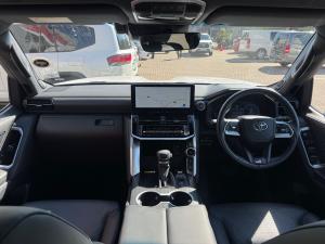 Toyota Land Cruiser 300 3.3D GR-Sport - Image 6