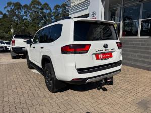 Toyota Land Cruiser 300 3.3D GR-Sport - Image 21