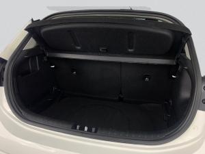 Kia RIO 1.4 LS 5-Door - Image 18
