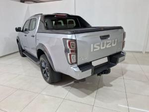 Isuzu D-Max 3.0TD double cab V-Cross - Image 3