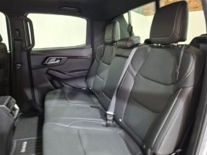 Isuzu D-Max 3.0TD double cab V-Cross - Image 8