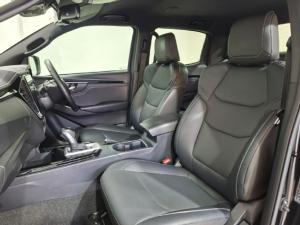 Isuzu D-Max 3.0TD double cab V-Cross - Image 11