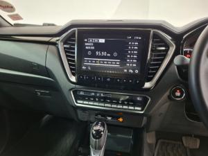 Isuzu D-Max 3.0TD double cab V-Cross - Image 12