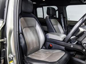 Land Rover Defender 110 D300 X-Dynamic HSE - Image 12