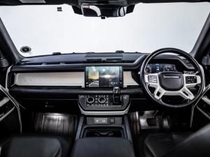 Land Rover Defender 110 D300 X-Dynamic HSE - Image 11