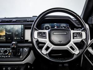 Land Rover Defender 110 D300 X-Dynamic HSE - Image 18