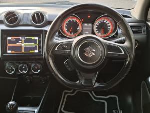 Suzuki Swift 1.2 GLX manual - Image 5