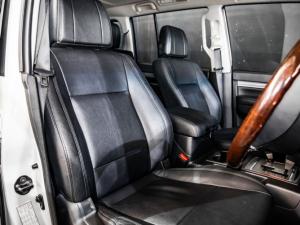 Mitsubishi Pajero 5-door 3.2DI-D GLS - Image 14