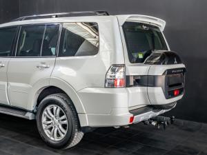 Mitsubishi Pajero 5-door 3.2DI-D GLS - Image 19