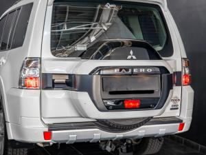 Mitsubishi Pajero 5-door 3.2DI-D GLS - Image 20