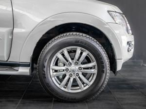 Mitsubishi Pajero 5-door 3.2DI-D GLS - Image 22