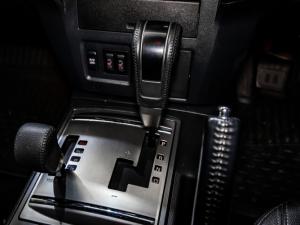 Mitsubishi Pajero 5-door 3.2DI-D GLS - Image 7