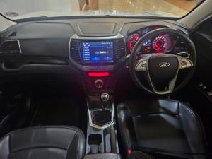 Mahindra XUV300 1.2T W8 - Image 11