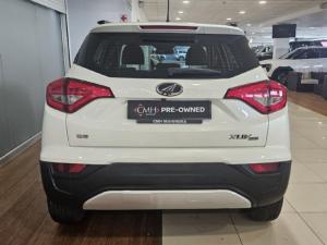 Mahindra XUV300 1.2T W8 - Image 4