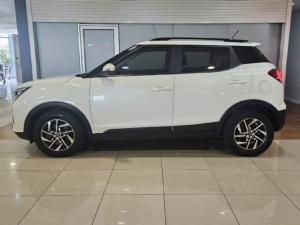 Mahindra XUV300 1.2T W8 - Image 9