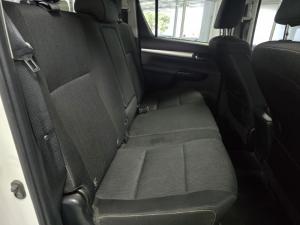Toyota Hilux 2.8GD-6 double cab Raider auto - Image 11