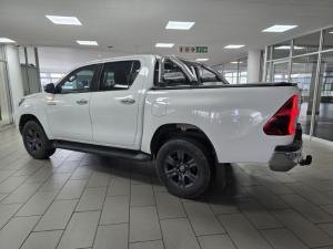 Toyota Hilux 2.8GD-6 double cab Raider auto - Image 6