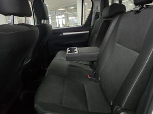 Toyota Hilux 2.8GD-6 double cab Raider auto - Image 8