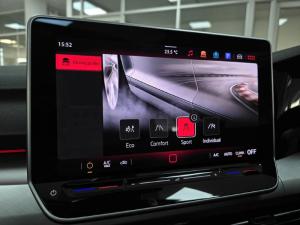 Volkswagen Golf 1.4TSI Life Plus - Image 18