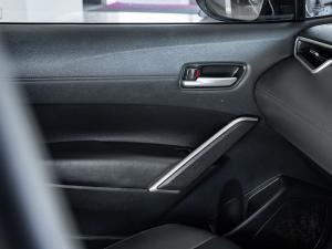 Toyota Corolla Cross 1.8 XR - Image 18