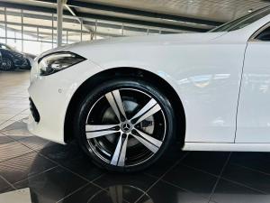 Mercedes-Benz C-Class C200 Avantgarde - Image 13