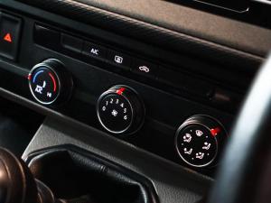 Volkswagen Transporter 2.0TDI crew bus LWB 10-seater - Image 13