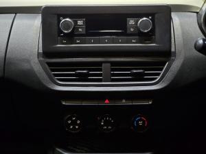 Renault Kiger 1.0 Zen manual - Image 19