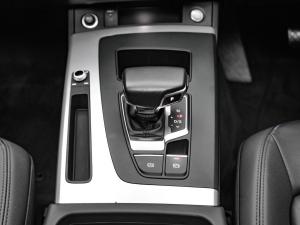 Audi Q5 40TDI quattro S line - Image 13