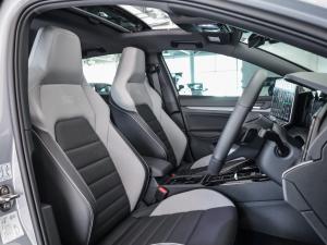 Volkswagen Golf 1.4TSI R-Line Plus - Image 14