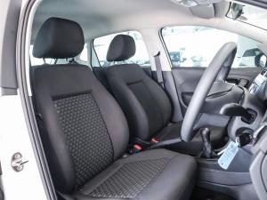 Volkswagen Polo Vivo hatch 1.4 - Image 12