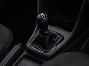 Volkswagen Polo Vivo hatch 1.4 Life - Image 19