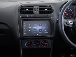 Volkswagen Polo Vivo hatch 1.4 Life - Image 15