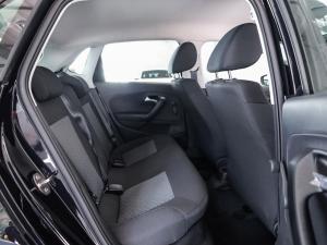 Volkswagen Polo Vivo hatch 1.6 Life - Image 14