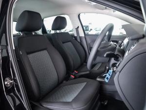Volkswagen Polo Vivo hatch 1.6 Life - Image 15