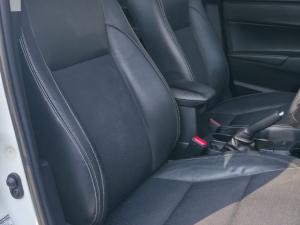 Toyota Corolla 1.8 Prestige - Image 19