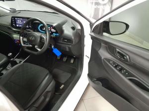 Hyundai i20 1.2 Executive - Image 8
