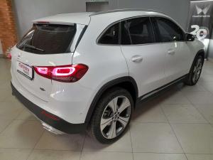 Mercedes-Benz GLA 200 Progressive automatic - Image 18